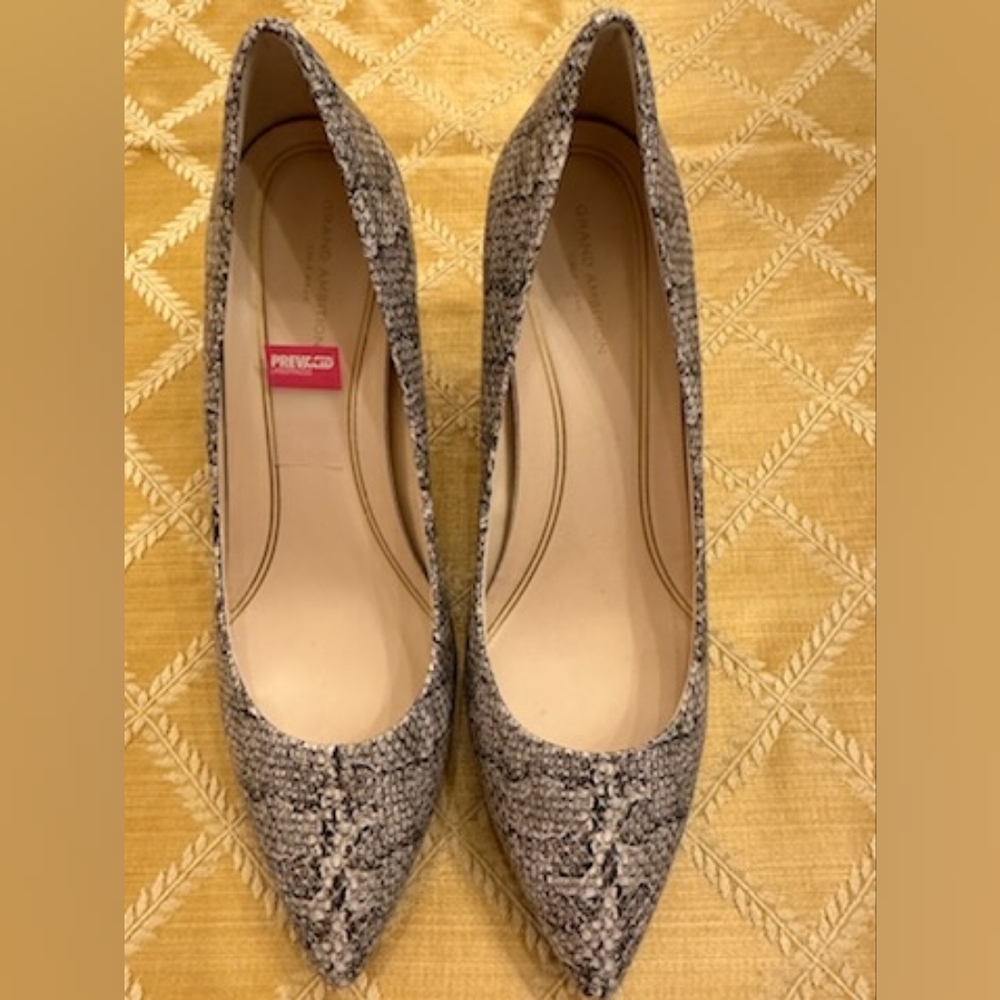 Cole Haan Women's Heels Pumps